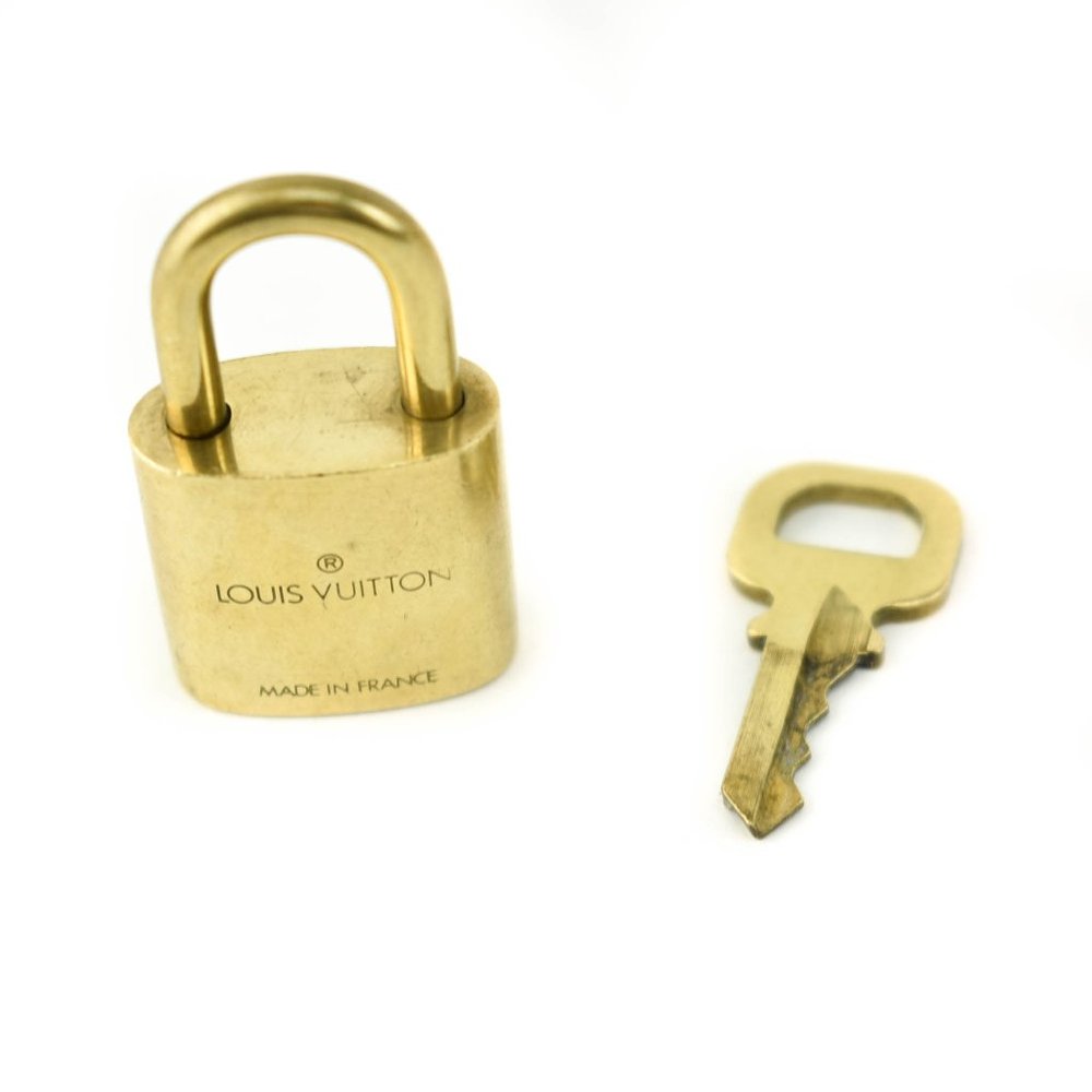 LOUIS VUITTON: Gold/Brass, Metal "LV" Logo Padlock & Key Set #318 (tj) - Picture 2 of 5